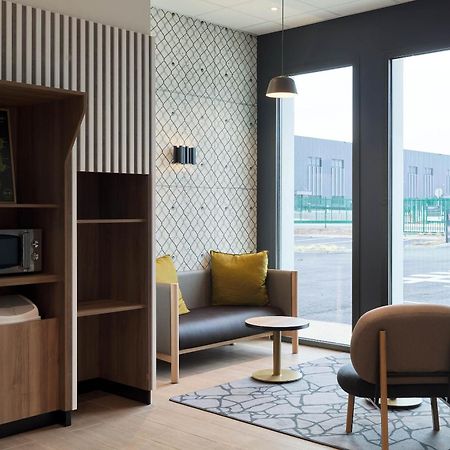 B&B Hotel Cergy Saint-Christophe Gare ภายนอก รูปภาพ