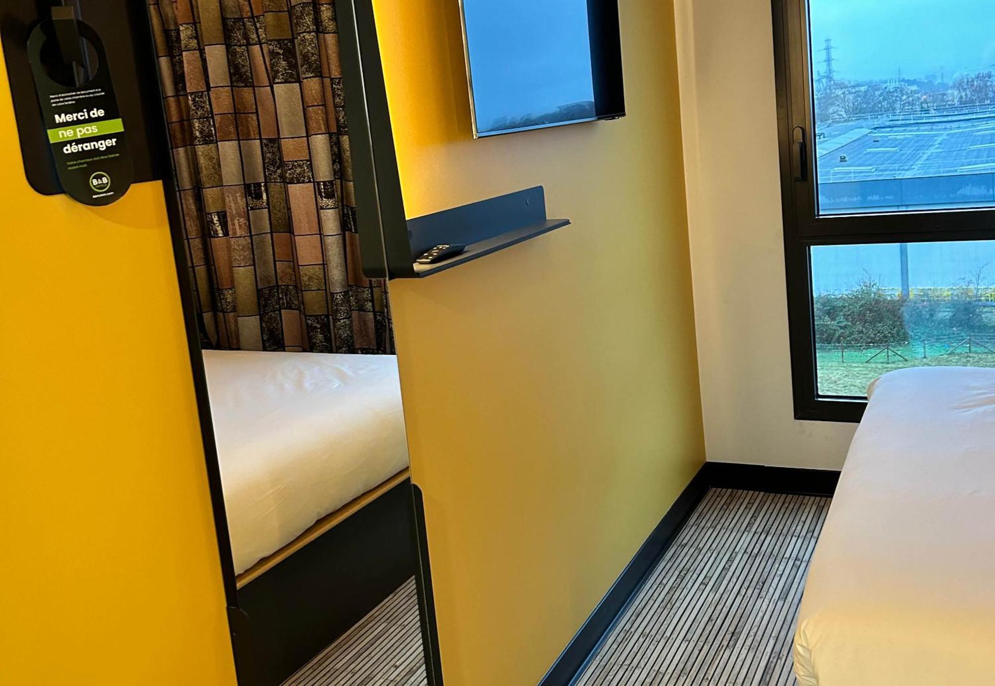 B&B Hotel Cergy Saint-Christophe Gare ภายนอก รูปภาพ