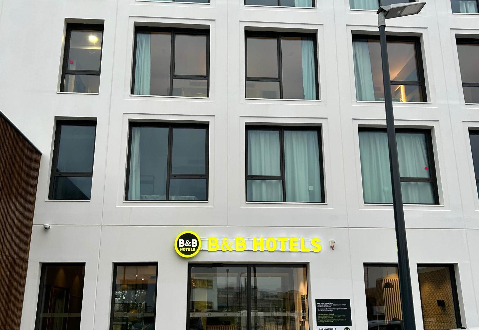 B&B Hotel Cergy Saint-Christophe Gare ภายนอก รูปภาพ